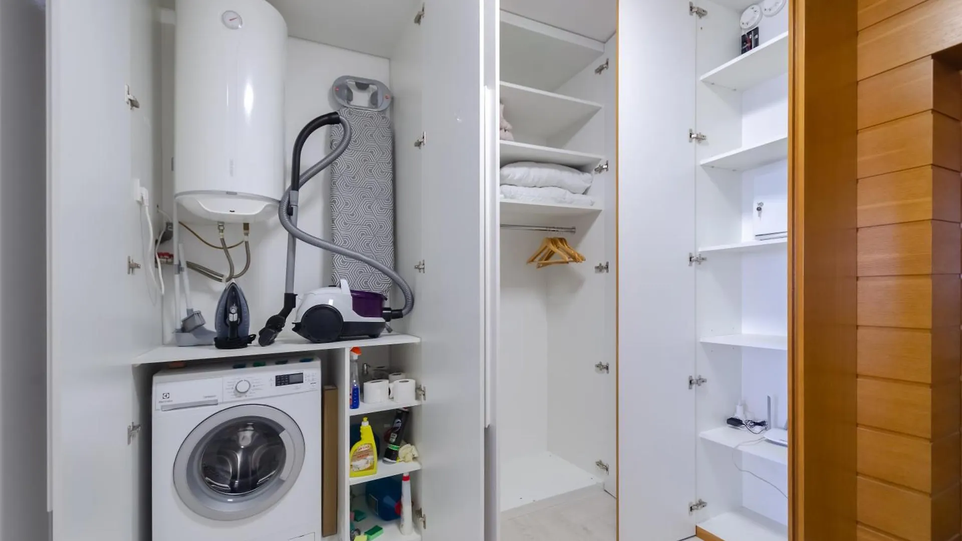 Petrovdom Apartments 7-13 In Rc Manhattan City,Beresteiskyi 11 Kiev