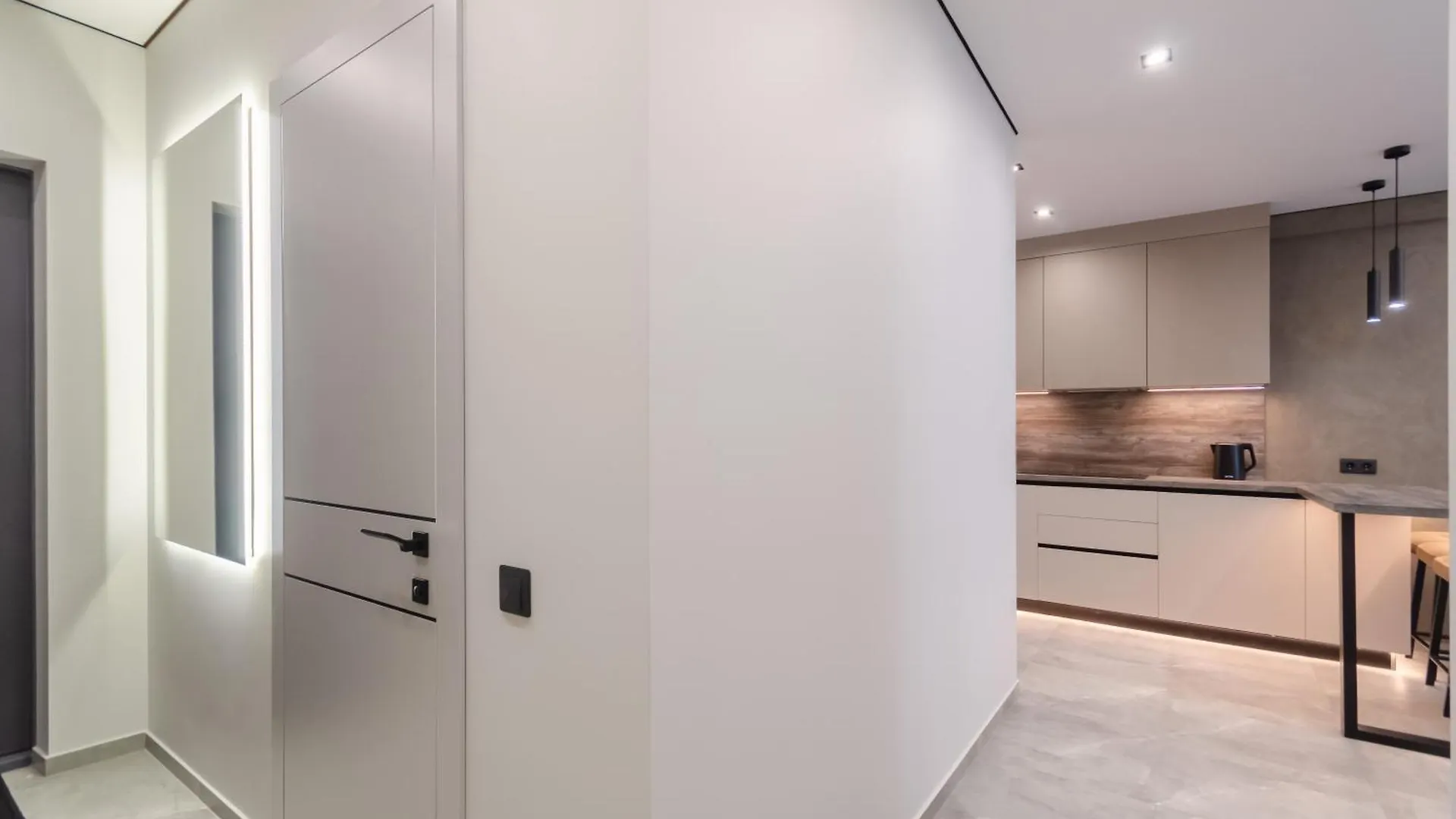 Petrovdom Apartments 7-13 In Rc Manhattan City,Beresteiskyi 11 Kiev