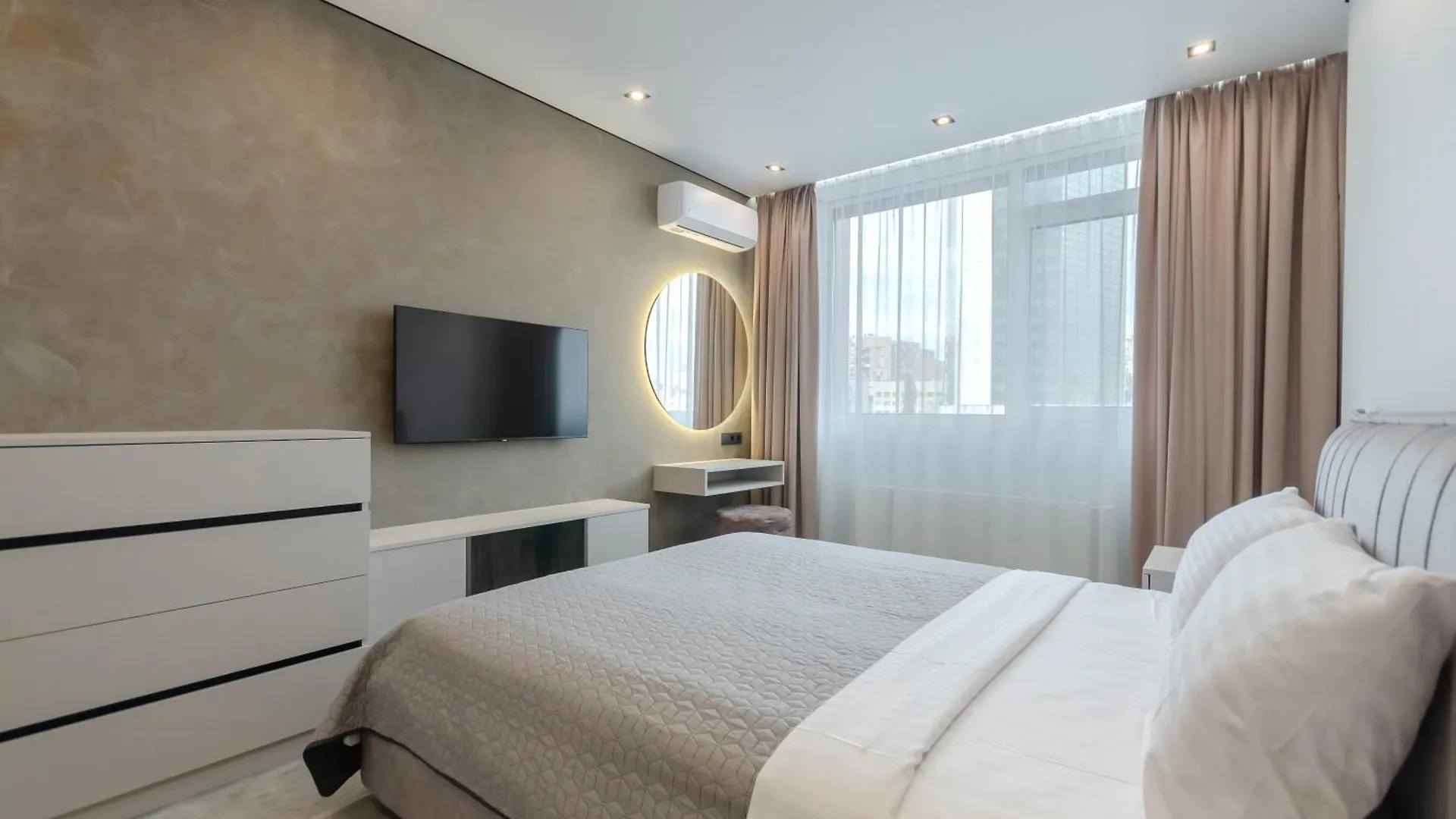 Petrovdom Apartments 7-13 In Rc Manhattan City,Beresteiskyi 11 Kiev