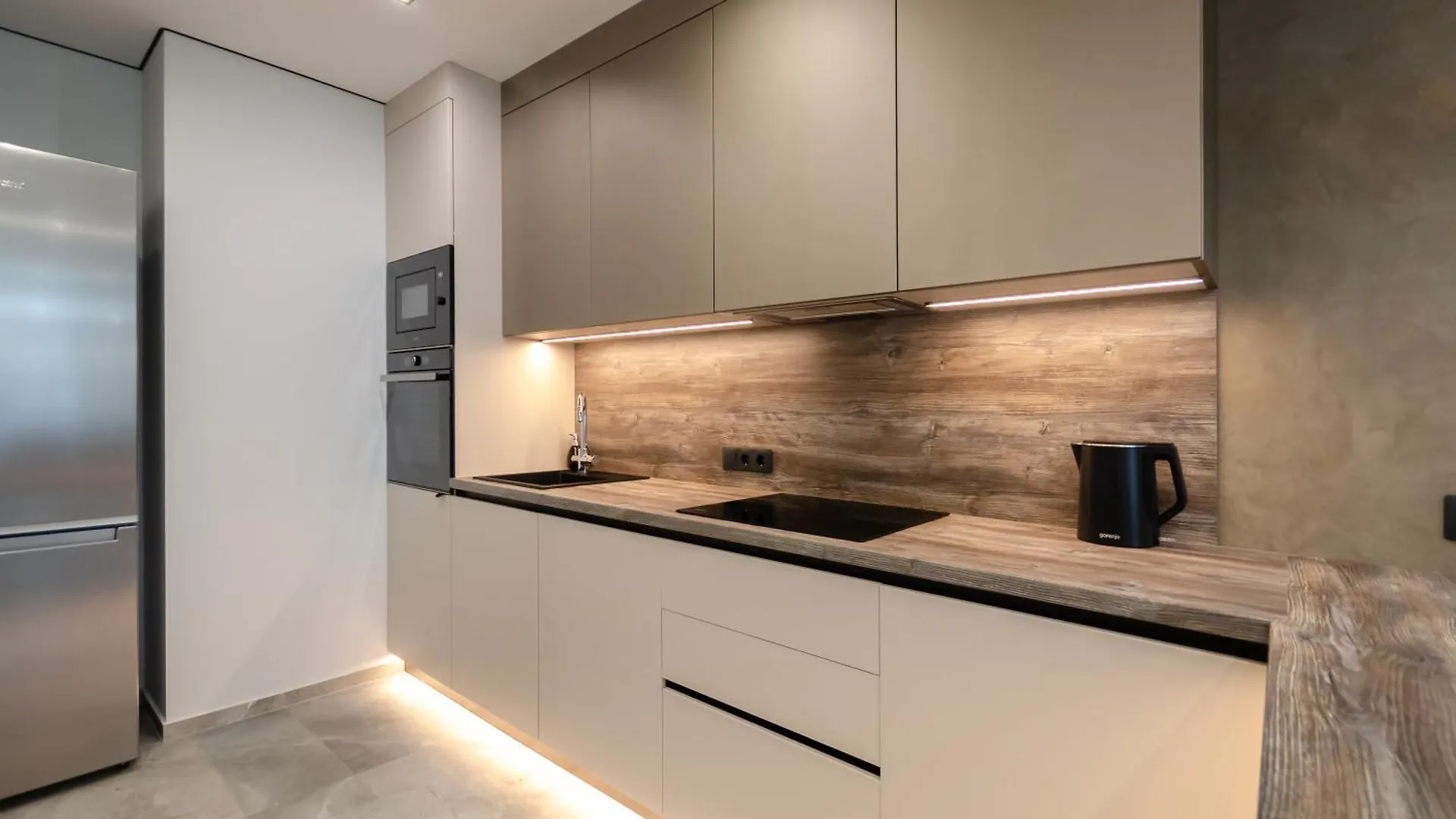 Petrovdom Apartments 7-13 In Rc Manhattan City,Beresteiskyi 11 Kiev