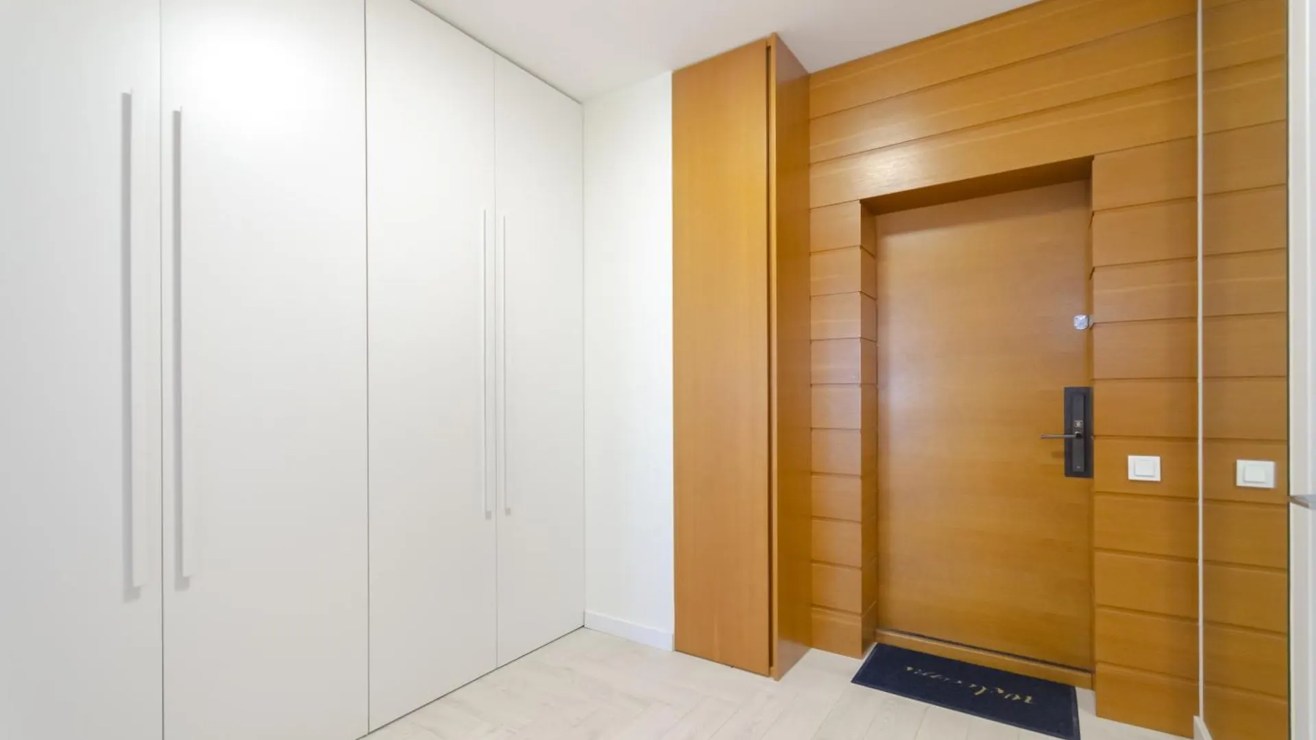 Petrovdom Apartments 7-13 In Rc Manhattan City,Beresteiskyi 11 Kiev Ucraina