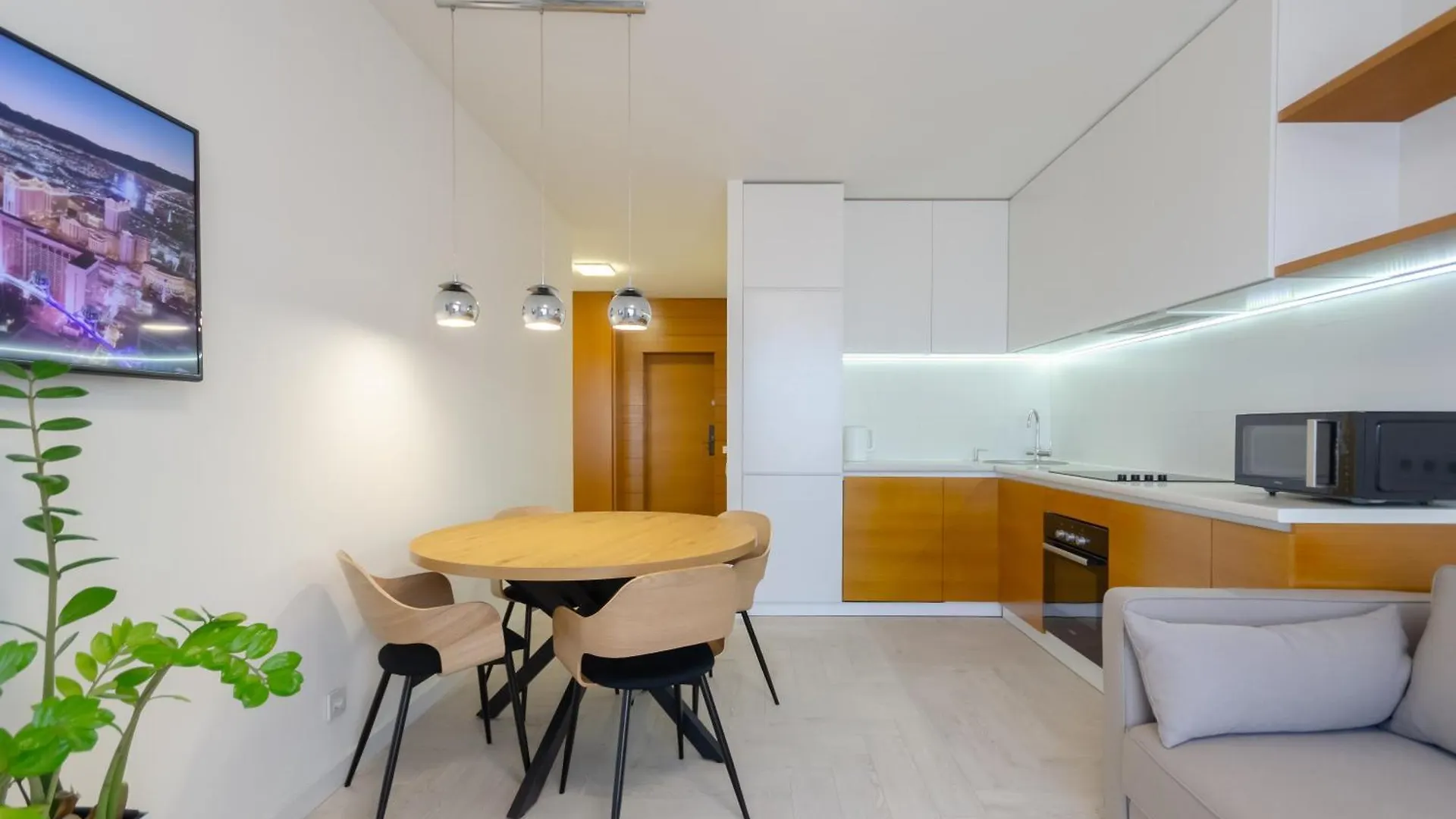 Petrovdom Apartments 7-13 In Rc Manhattan City,Beresteiskyi 11 Kiev Ucraina