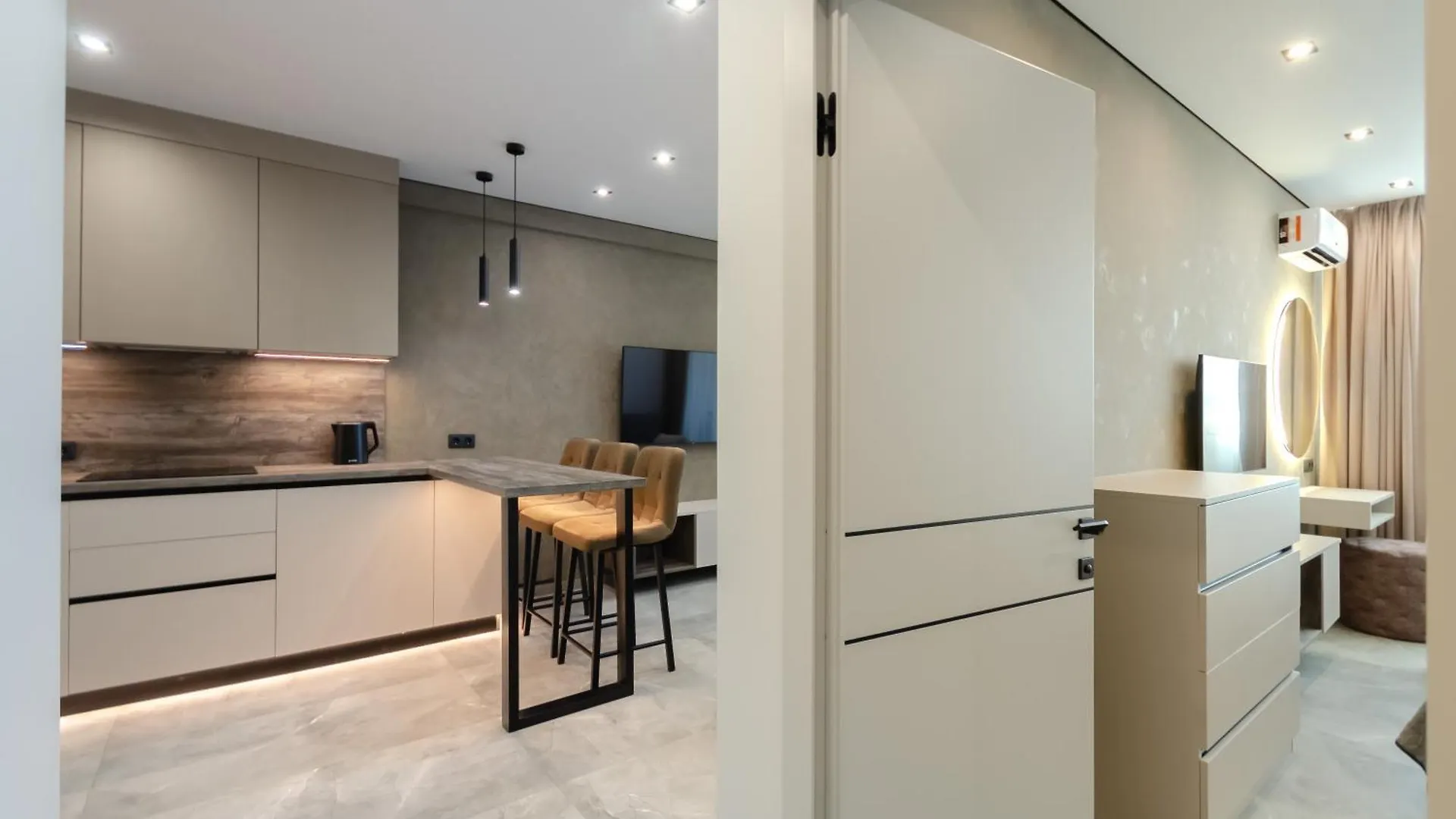 Petrovdom Apartments 7-13 In Rc Manhattan City,Beresteiskyi 11 Kiev