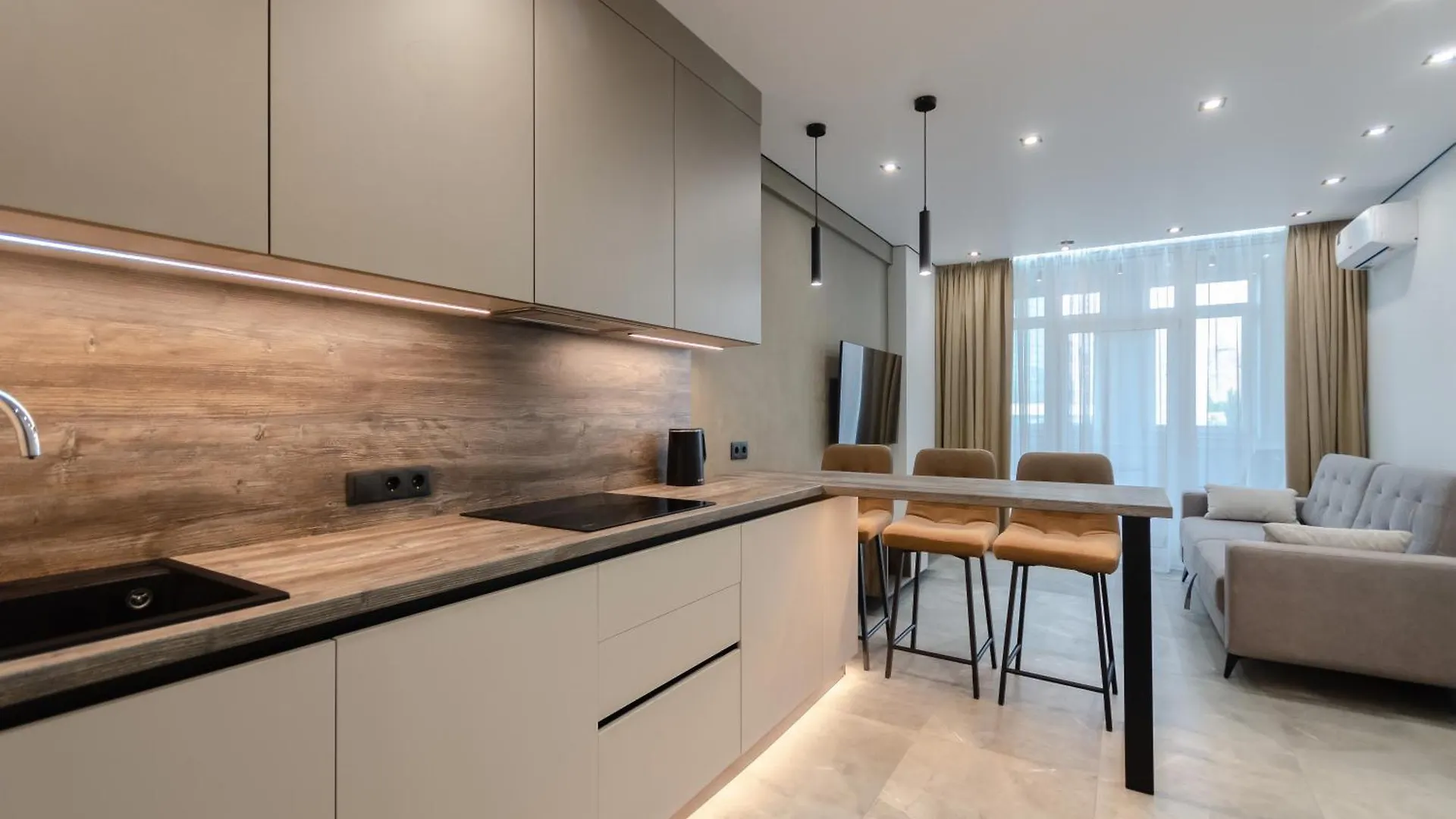Petrovdom Apartments 7-13 In Rc Manhattan City,Beresteiskyi 11 Kiev